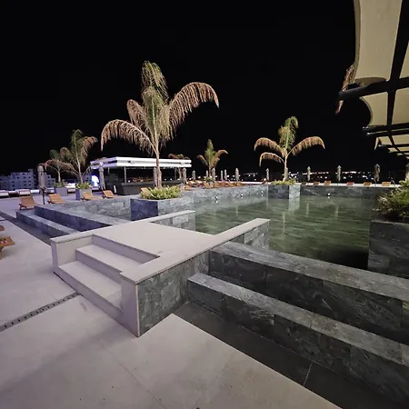 Courtyard Iskele Long Lejlighed