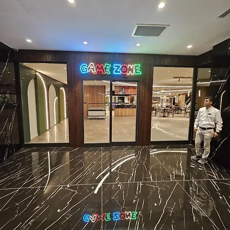 アパート Grand Sapphire Casino 15 *