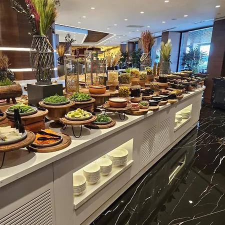 Grand Sapphire Casino 15 Apartment