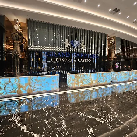 Grand Sapphire Casino 15 Апартаменты *