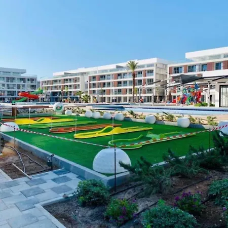 Courtyard Iskele Long *